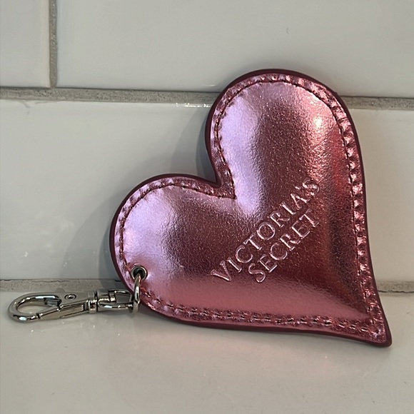 💕Cute Victoria's Secret Pink💕Charm. - Picture 1 of 16